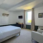 La 3*